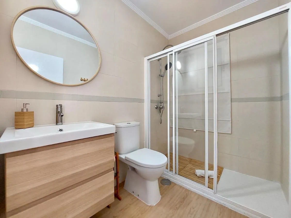 Caleta Beach House Villa Beatriz Sinese Design Torre Del Mar 0*,  España